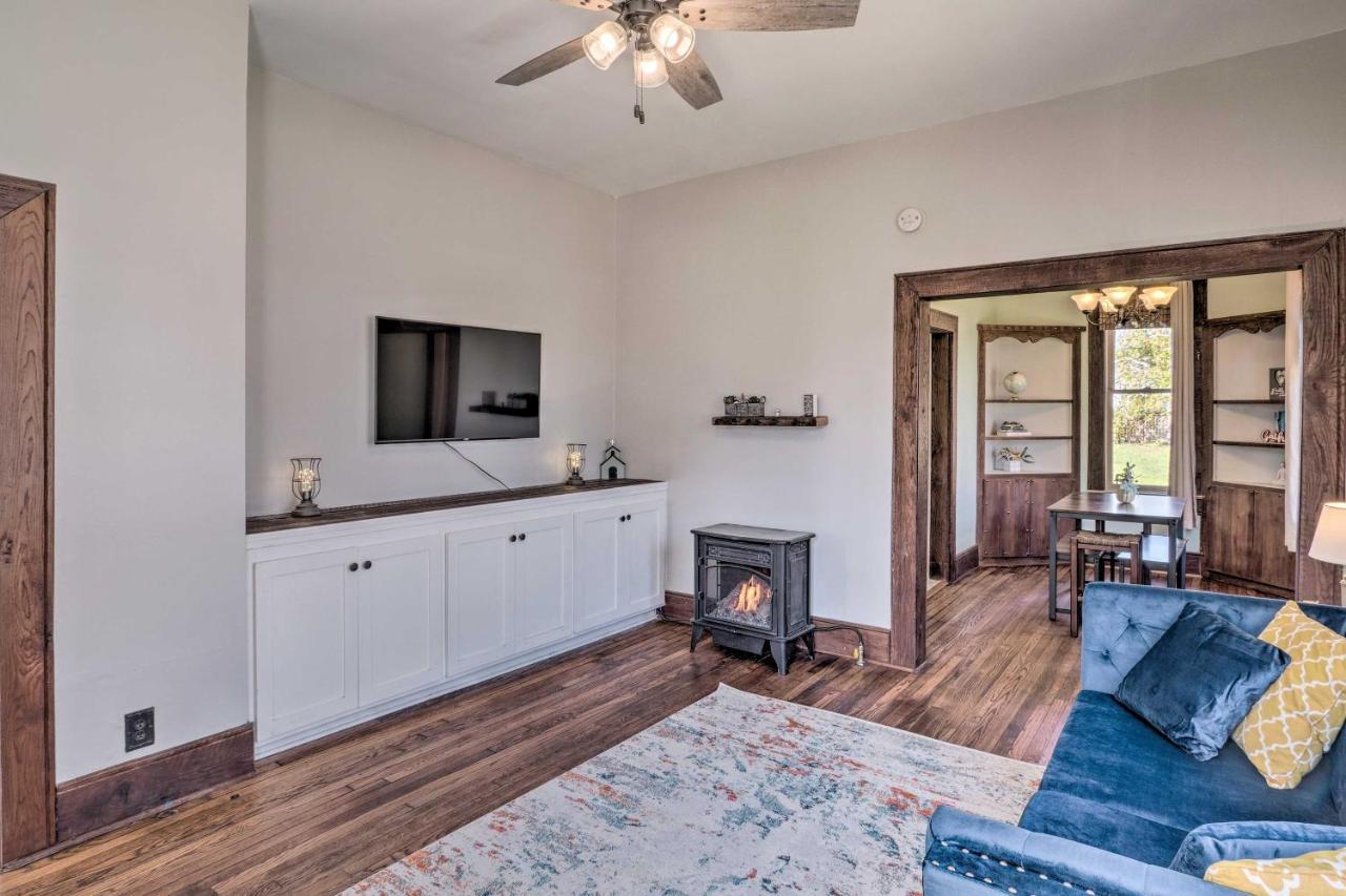 Lake Charles Cottage With Fireplace And Yard! Esterno foto